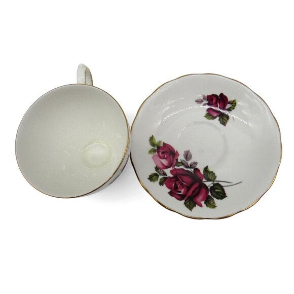 QUEEN ANNE Rose Pattern Tea Cup And Saucer Gold Trim England Vintage - Picture 8 of 10